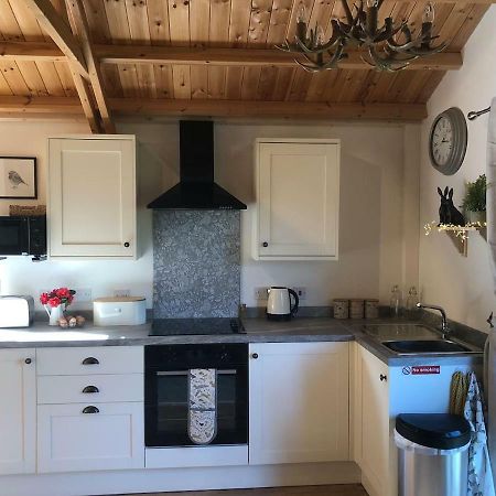 Cosy Dog Friendly Lodge With An Outdoor Bath On The Isle Of Wight Whitwell  Kültér fotó