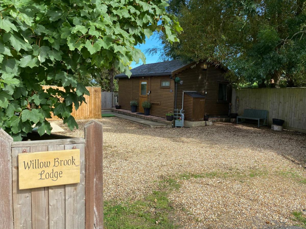 Cosy Dog Friendly Lodge With An Outdoor Bath On The Isle Of Wight Whitwell  Kültér fotó