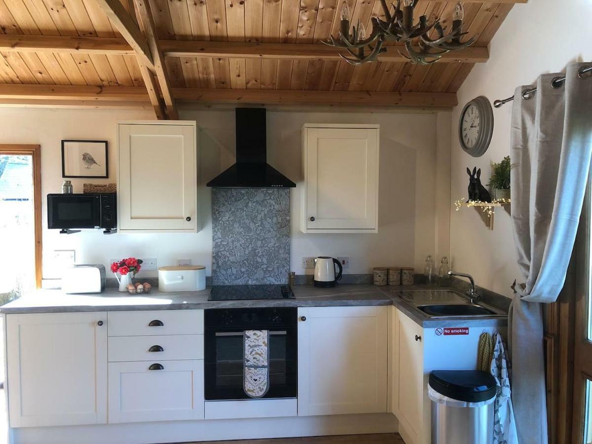 Cosy Dog Friendly Lodge With An Outdoor Bath On The Isle Of Wight Whitwell  Kültér fotó